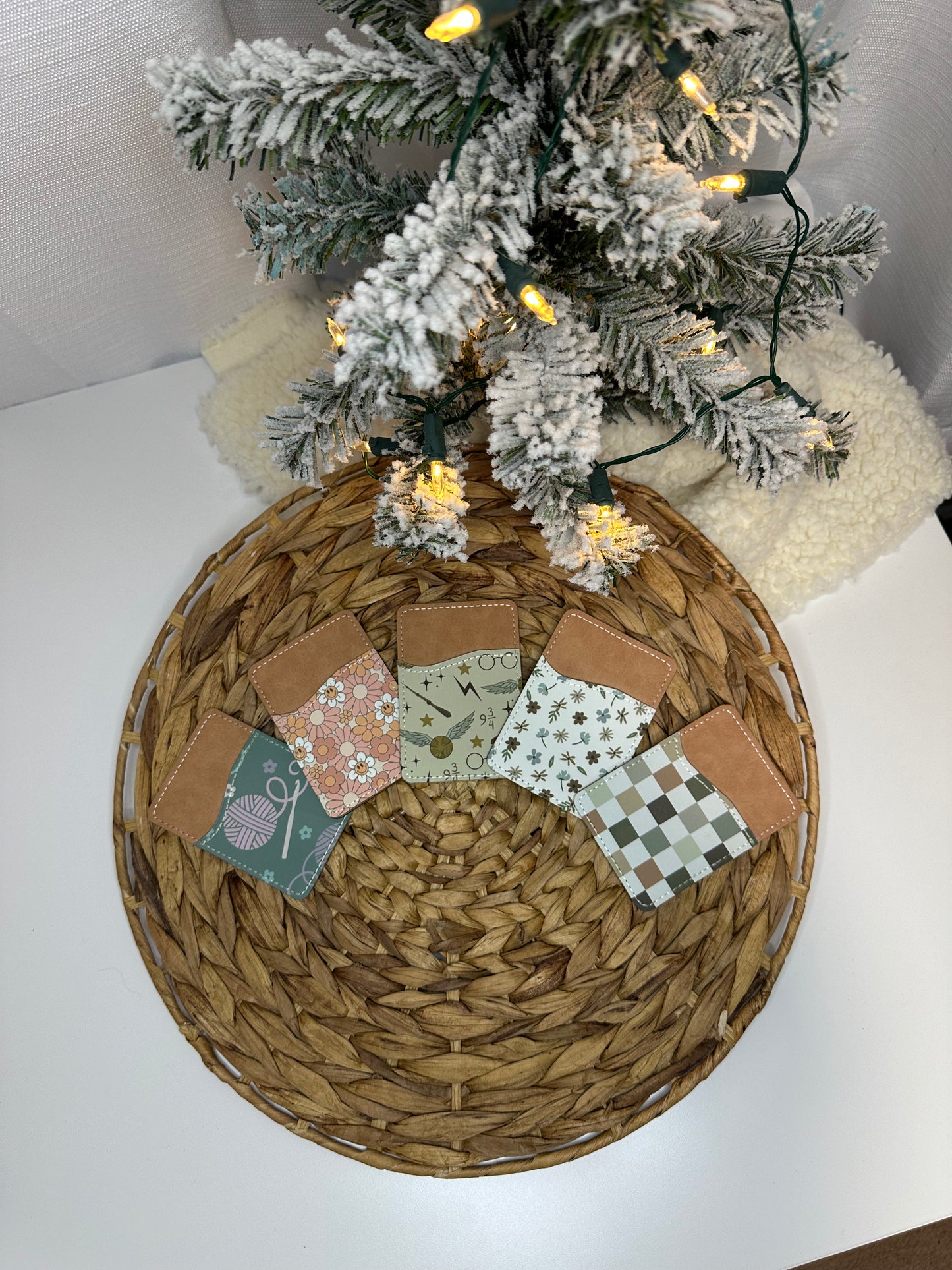Daisy Retro Card Holder
